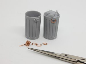 画像3: MacOne Models[MAC35180]1/35 ゴミ箱に群がるネズミと猫 (3)