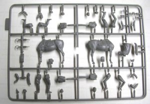 画像2: マスターボックス[MB35151]1/35 独通信兵4体&乗馬+小型無線通信車 (2)