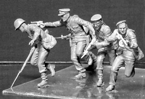 画像2: マスターボックス[MSB35153]1/35　露・ソ連陸戦隊5体攻撃シーン1941-42 (2)