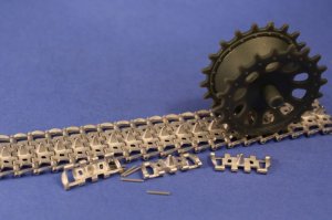 画像2: Master Club[MTL-35035a]1/35 WWII露 T-35 重戦車 連結可動履帯(金属製) (2)