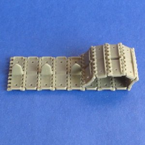 画像2: Master Club[MC135016W]T-34 550mm M1940 極初期型可動履帯セット　(ピン差込式) (2)