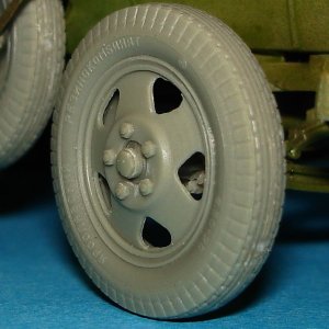 画像2: Master Club[MC235001]1/35  GAZ-AAA & BA 装甲車用ホィールセット (2)