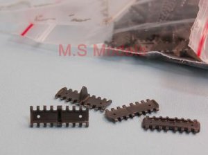 画像1: Master Club[MC135016W]T-34 550mm M1940 極初期型可動履帯セット　(ピン差込式) (1)