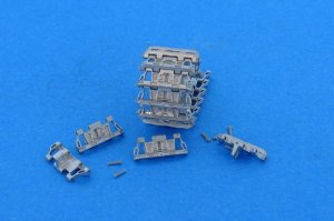画像1: Master Club[MTL-35161]1/35 WWII独 IV号戦車,IV号駆逐戦車 1945 最後期型履帯 (1)