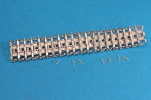 画像3: Master Club[MTL-35008]1/35 III/IV号戦車 40cm中期型可動履帯(センターガイド穴あきタイプ)(金属製) (3)