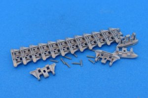 画像5: Master Club[MTL-35084]1/35 チャーチル連結可動履帯 後期型(金属製) (5)