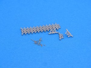 画像2: Master Club[MTL-35141]1/35 特二式内火艇カミ車 連結履帯(前期型) (2)