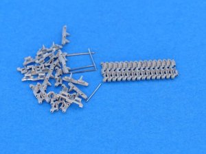 画像2: Master Club[MTL-35240]1/35 英 ユニバーサルキャリアー 連結履帯 (2)