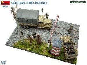 画像4: ミニアート[MA36075]1/35 ドイツ軍検問所 3t 貨物トラック 3.6-36S ＆ Kfz.1 タイプ 170VK w/野戦憲兵隊 ビッグセット (4)