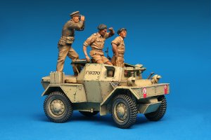 画像2: ミニアート[MA35067]1/35　ディンゴ Mk.Ib イギリス軍 偵察用装甲車 w/クルー (2)