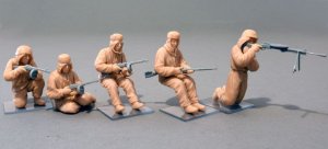 画像2: ミニアート[MA35226]1/35 ソビエト突撃歩兵（冬季迷彩服仕様）5体入 (2)