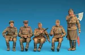 画像3: ミニアート[MA35313]1/35 ソビエトジープクルー5体入 特別版(武器・装備品付） (3)