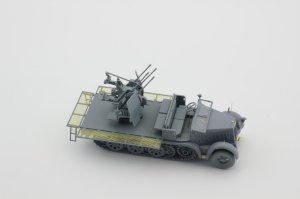 画像3: オレンジホビー[G72-205]1/72 WWII ドイツ陸軍 Sd.Kfz.7/1 8ｔハーフトラック20mm四連高射砲搭載型 初期型 コンプリート版プラスチックモデルキット (3)