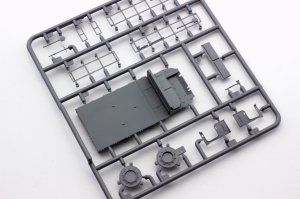 画像12: オレンジホビー[G72-206]1/72 WWII ドイツ陸軍 Sd.Kfz.7/2 8ｔハーフトラック37mm高射砲搭載型 初期型 コンプリート版プラスチックモデルキット (12)