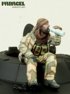 画像2: Paracel Miniatures[MW3519]1/35 シリア政府軍/自由シリア軍 AFV跨乗兵 #13 (水を飲む兵士) (2)