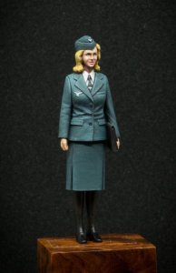 画像3: Passion Models[P35F012]1/35　WW2ドイツ空軍女性通信補助員 (3)