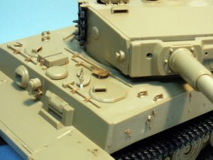 画像3: Passion Models[P35-085B]Tiger I エッチングセット（中期〜後期型用）(タミヤMM35146/MM35177/MM35194/MM35202用) (3)
