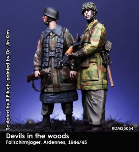画像2: Rado Miniatures[RDM35054]1/35 WWII ドイツ 降下猟兵セット アルデンヌ1944/45(2体入) (2)