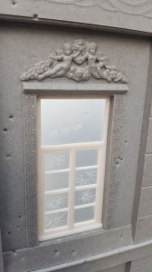 画像4: Reality in Scale[RIS35273]1/35 ジオラマ素材 無残に破壊された都市部のビル(被弾跡の窓ガラス付き) (4)