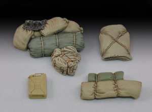画像1: RoyalModel[RM602]1/35 伊 M13/40用車載品セット (1)