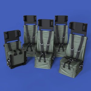 画像1: RoyalModel[RM810]1/35 現用伊 イヴェコLMV用座席セット (1)