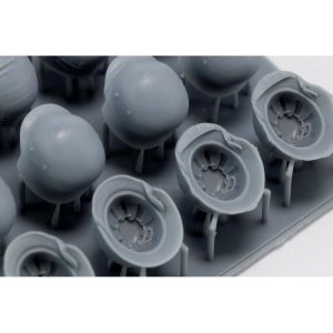 画像2: RoyalModel[RM1159]1/35 WWII ドイツ ヘルメットセット(12個入) (2)