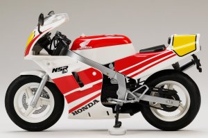 画像3: ホビージャパン[HJMB001]HJMバイクシリーズ 1／12 Honda NSR50 ’89 ロスホワイトxファイティングレッド (3)