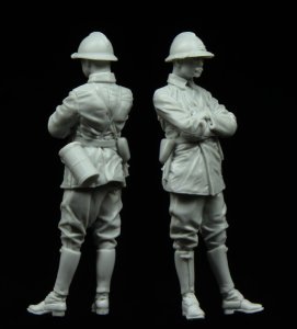 画像3: スターリングラード[ST1123]1/35WWIフランス戦車兵(3)腕組みする戦車兵 (3)