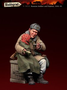 画像2: スターリングラード[ST3054]1/35ロシア赤軍41〜43年冬(4)孤児を抱き寄せる兵士 (2)