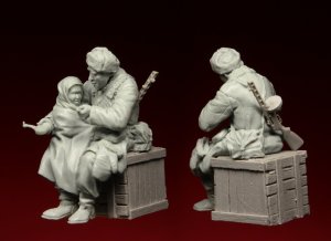 画像3: スターリングラード[ST3054]1/35ロシア赤軍41〜43年冬(4)孤児を抱き寄せる兵士 (3)