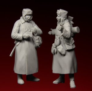 画像5: スターリングラード[ST3057]1/35ロシア赤軍41〜43年冬(7)合唱を振舞う二人の衛生兵 (5)