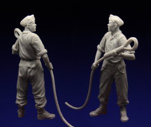 画像4: スターリングラード[ST3085]1/35ドイツ戦車兵クルクス1943(5)牽引ワイヤーを持つ (4)