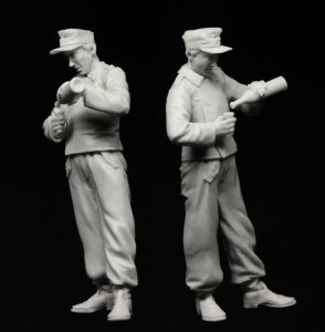 画像3: スターリングラード[ST3092]1/35ドイツ装甲車搭乗員ウクライナ1943(2)ランチワインを嗜む (3)