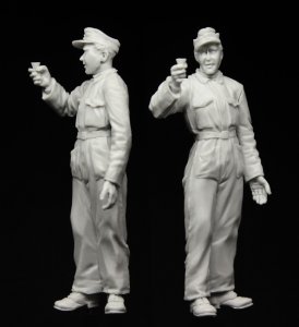 画像4: スターリングラード[ST3094]1/35ドイツ装甲車搭乗員ウクライナ1943(4)ワインはどうだ？ (4)