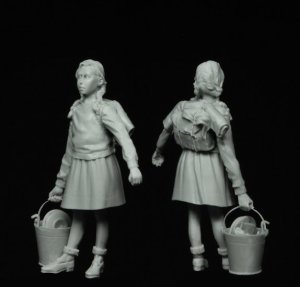 画像3: スターリングラード[ST3148]1/35欧州の市民1939〜45(8)戦火に追われた少女 (3)