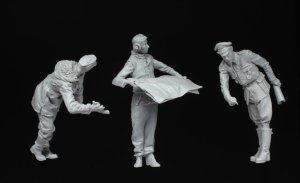 画像4: スターリングラード[ST3178]1/35独武装SS突撃砲搭乗員セット「最終命令」ハリコフ1943(3体セット) (4)