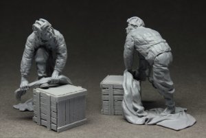 画像4: スターリングラード[ST3571]1/35ロシア赤軍戦車兵と戦利品のナチス旗 1945 (4)