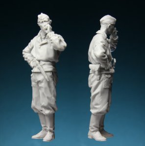 画像3: スターリングラード[ST3576]1/35ロシア赤軍煙草を吸う戦車兵長1943〜45 (3)