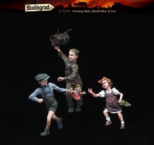 画像2: スターリングラード[ST3244]1/35 WWII 汎用 追いかけっこをする子供(3体入) (2)