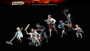画像2: スターリングラード[ST3245]1/35 WWII 汎用 街角で遊ぶ子供セット(9体入) (2)