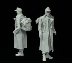 画像4: スターリングラード[ST3292]1/35 WWII ドイツ コートを着た兵士 1945年 (4)