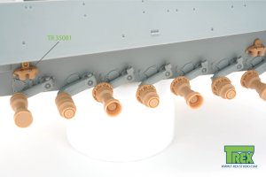 画像2: T-Rex Studio[TR35096]1/35 WWII ドイツパンサーG型用80cmスチール転輪ハブ片側セット(タコム/ドラゴン用) (2)