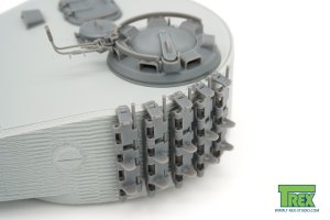 画像2: T-Rex Studio[TR35200-2]1/35 WWII ドイツ タイガーI重戦車中期型用 予備履帯ホルダーセット(10個入/滑り止め付履帯20個付) (2)