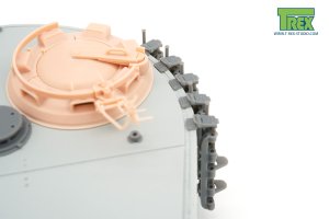 画像4: T-Rex Studio[TR35201]1/35 WWII ドイツ タイガーI重戦車後期型(40mm厚天板)用 予備履帯ホルダーセット(10個入/滑り止め付履帯20個付) (4)