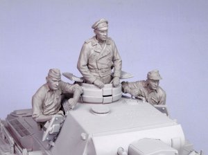 画像1: TANK[T-35108]1/35 WWII独 戦車兵 III/IV号戦車(夏)1939-45 (3体) (1)