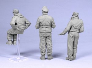 画像2: TANK[T-35003]1/35 WWII独 戦車兵(冬)1944-45 (3体) (2)