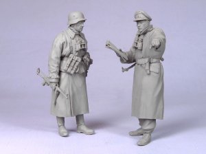 画像2: TANK[T-35086]1/35 WWII独 戦車将校とSS将校(冬)1941-43 (2体) (2)