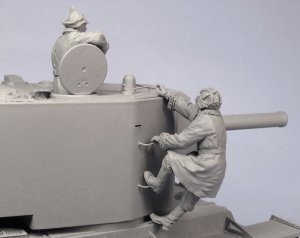 画像2: TANK[T-35096]1/35 WWII露 戦車兵KV-2 (冬)1939-44 (2体) (2)