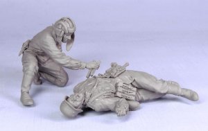 画像2: TANK[T-35105]1/35 WWII露 戦車兵とドイツ歩兵 (夏)41-43 (2体) (2)