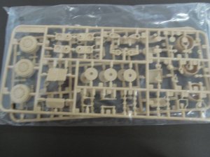 画像4: タイガーモデル[TM-4602]1/35 現用仏 AMX-10RCR 対戦車装輪装甲車 (4)
